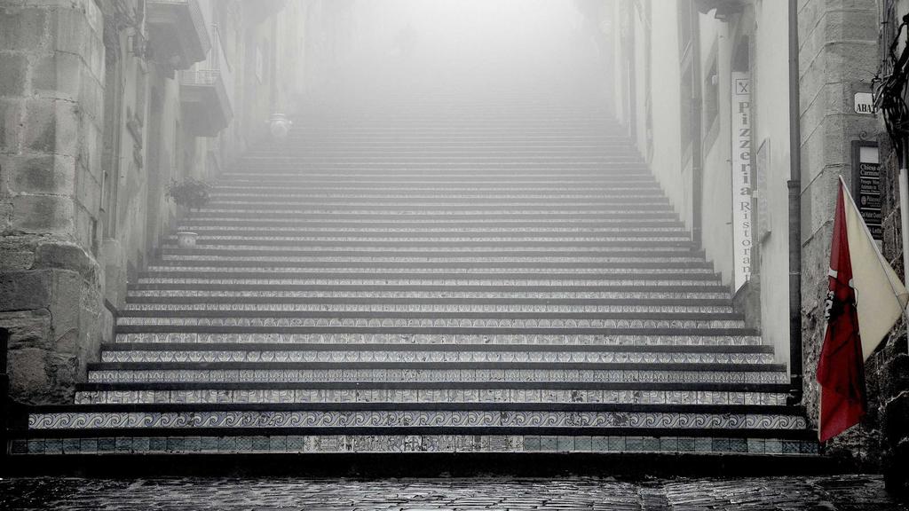男士抗老指南：油皮控油+法令纹淡化，科学护肤一步到位