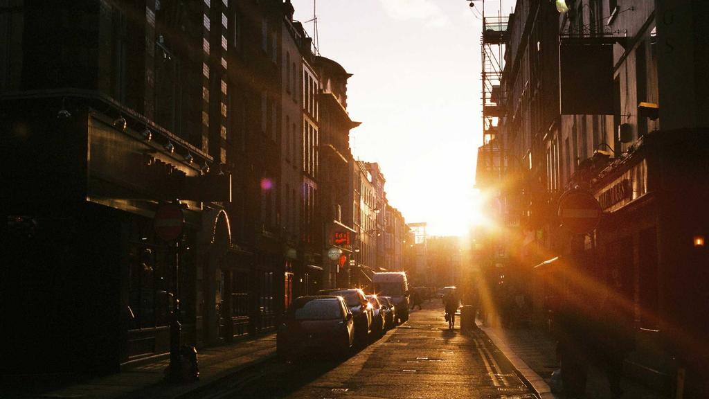 男士护肤新选择：深度评测5款高人气补水保湿产品