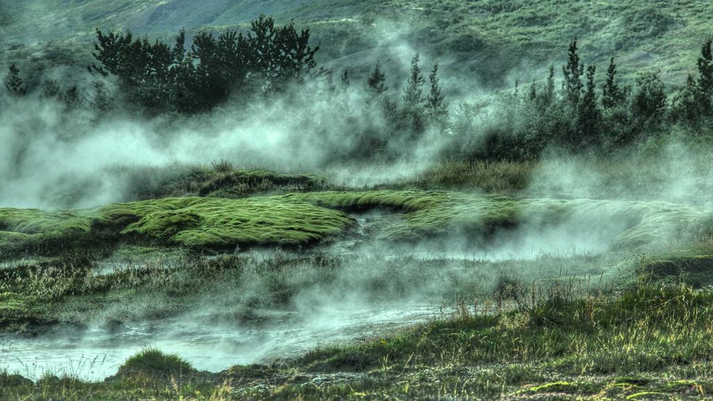 夏日美白攻略：防晒+成分解析+身体乳推荐，打造透亮肌