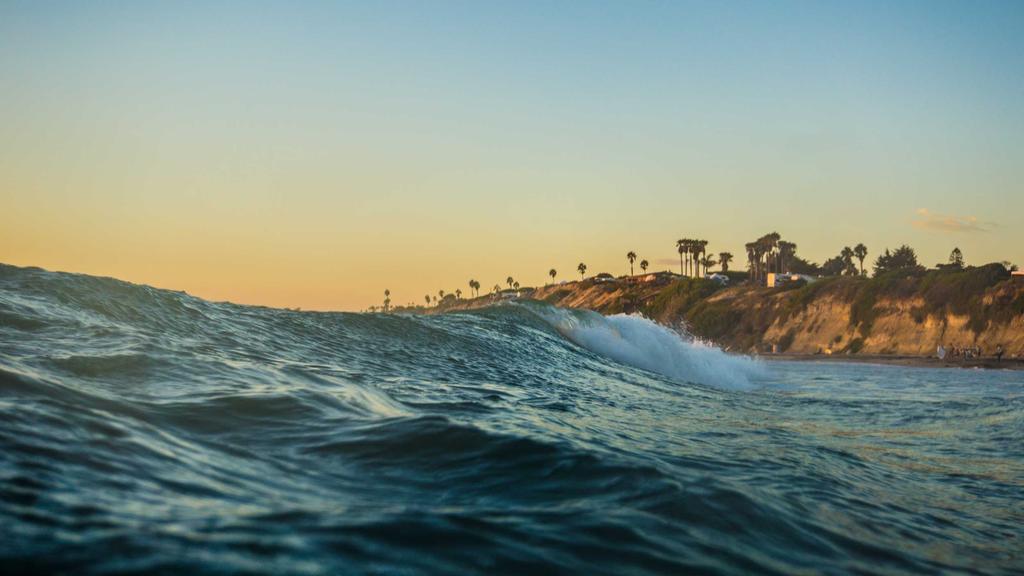 男士护肤新指南：胶原蛋白+防晒喷雾，打造年轻肌底