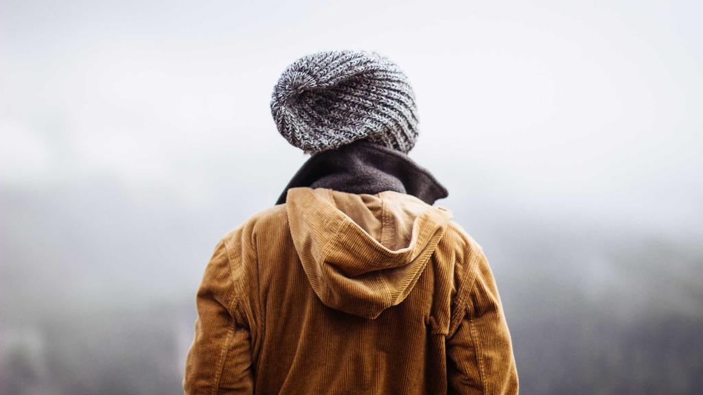 抗衰老黄金组合：虾青素+玻尿酸，科学搭配让肌肤逆龄生长