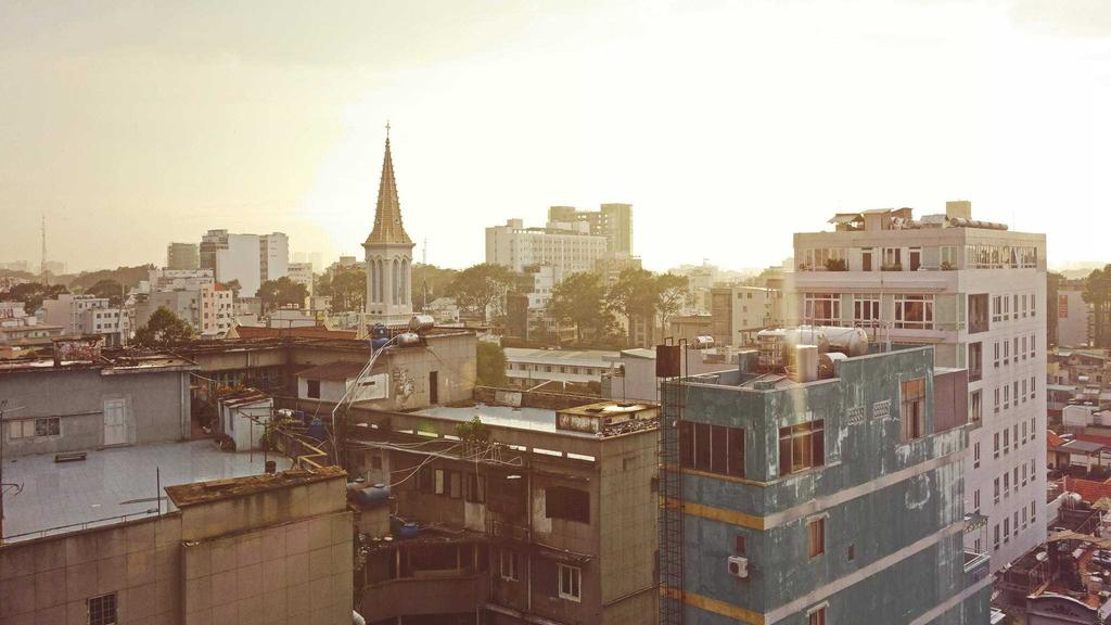 卸妆+防晒+护肤全攻略：科学搭配让肌肤焕发光彩