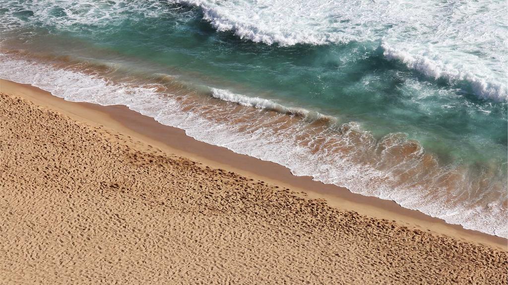 干性肌抗衰秘籍：果酸焕肤+防晒喷雾的科学搭配指南