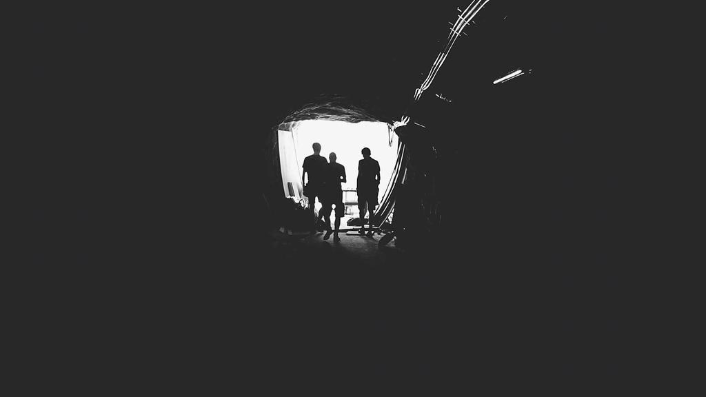 果酸焕肤+红血丝修复+痘痘肌护理：科学护肤全攻略